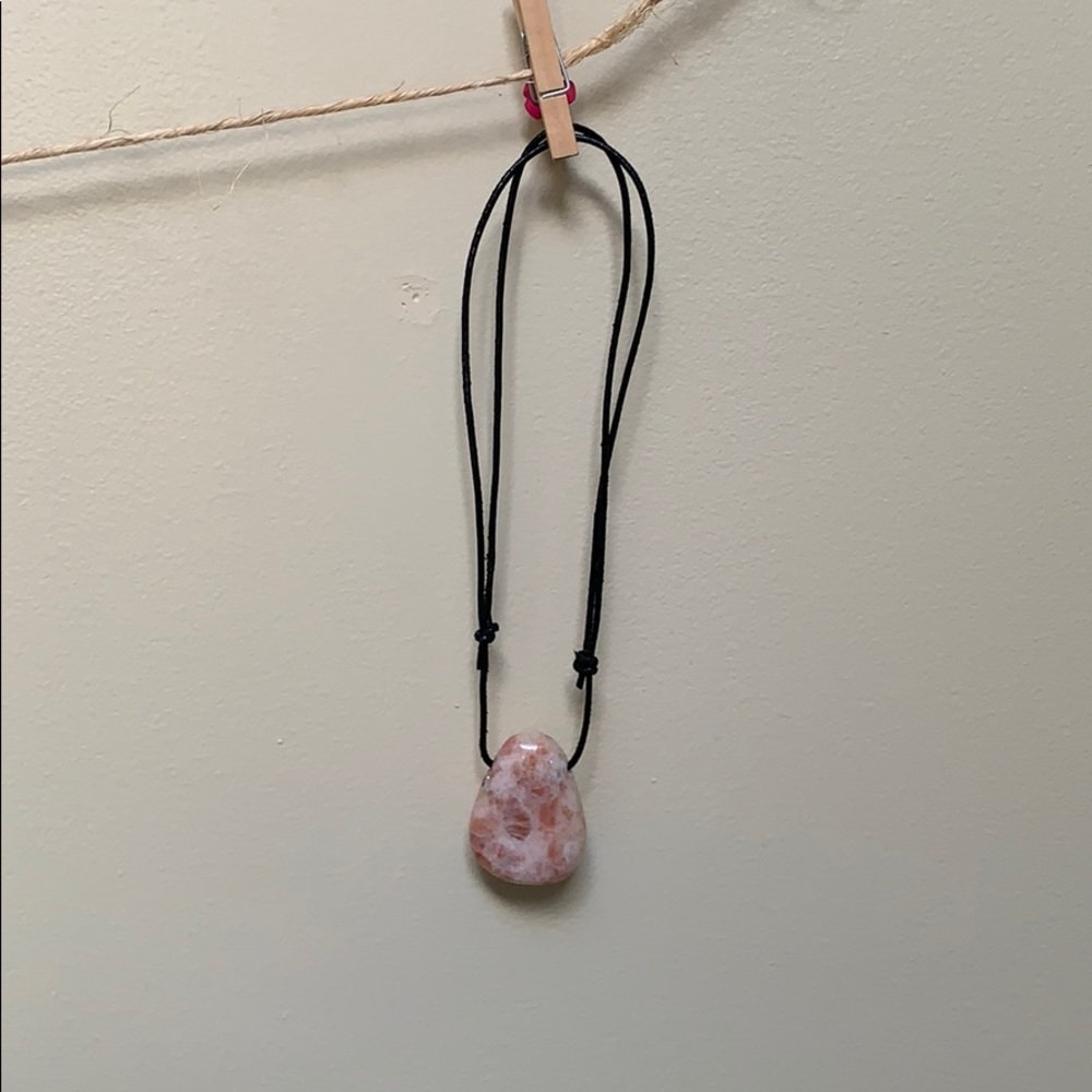 Adjustable tan stone necklace